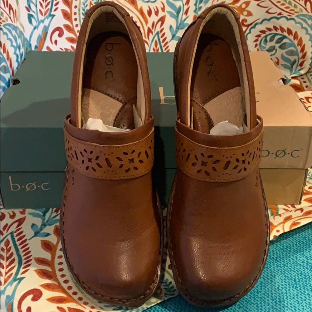 {NWT} BOC Rasen Clogs (Dark Brown) with Box✨